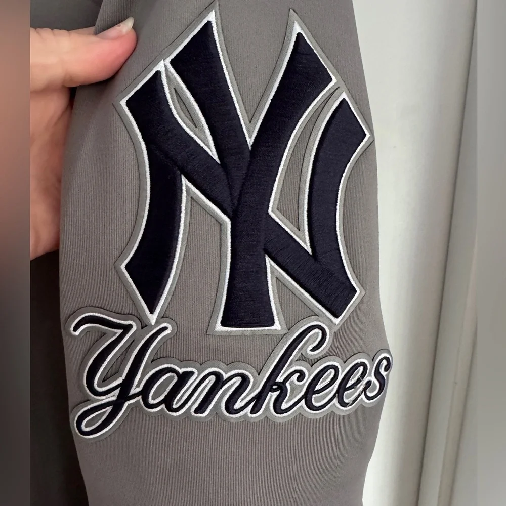 New York Yankees Classic Double Knit Full-Zip Track Jacket by Pro Standard®NWT - Picture 8 of 8